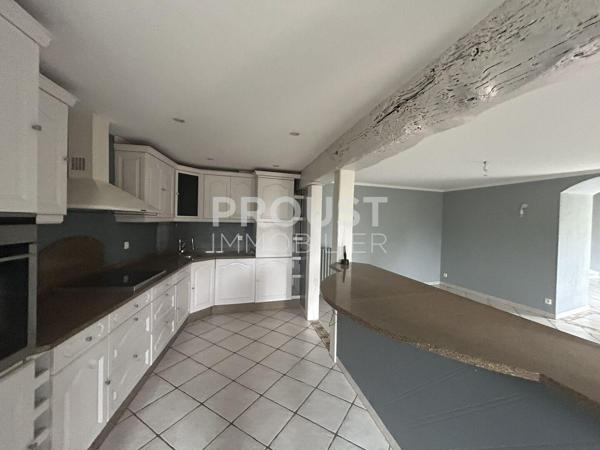 En exclusivité maison en pierre 3 chambres et un bureau (quartier sainte-pezenne)