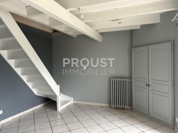 En exclusivité maison en pierre 3 chambres et un bureau (quartier sainte-pezenne)