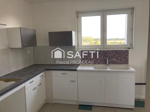 IMMEUBLE DE 5 APPARTEMENTS    VERNANTES