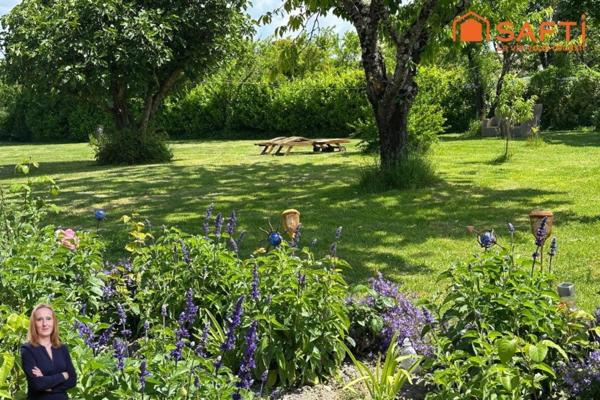 Charme et élégance rurale aux portes d’un village classé