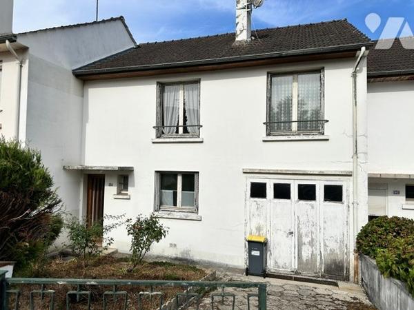 CHATEAU-THIERRY. Proche centre ville, maison de de type 5 de 82 m² avec 4 chambres, garage.