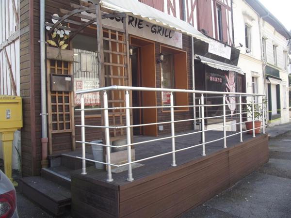 Immeuble fond de commerce