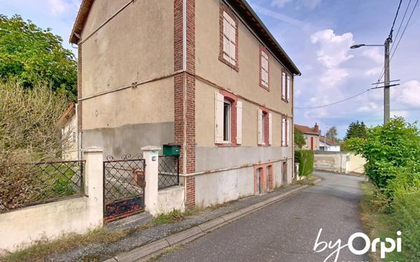 Maison à vendre    9 pièces • 174 m2 Saint-Éloy-les-Mines
