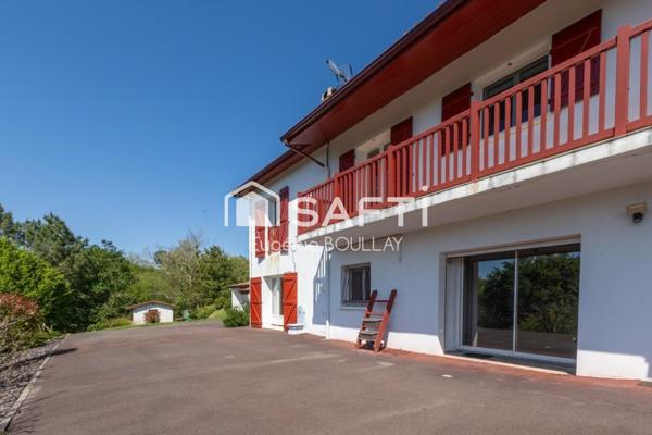 Belle maison basque vue Rhune, proche du lac