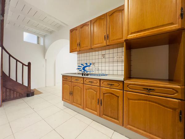 MAISON T6 - THAIRE 148 m²  Thaire