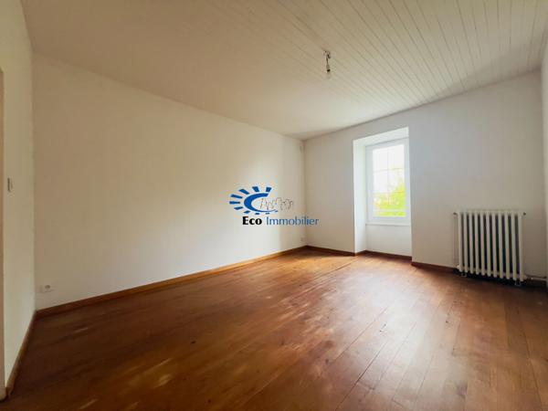 MAISON T6 - THAIRE 148 m²  Thaire