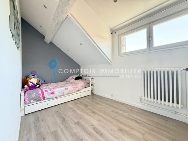 Maison
                                                                                                                                                                                                                                                                                                                        5 pièce(s)                                                                                                                                                                                                          3 chambre(s)                                                                                                                                                                                                          77  m²