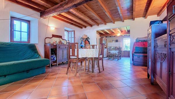 Maison 105 m² à rénover avec 3 chambres, garage et jardin à Réaup-Lisse