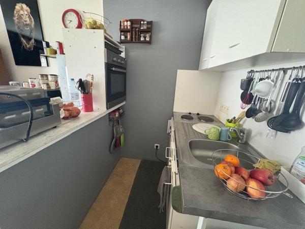 2 STUDIOS DE 10m² et 23 m²