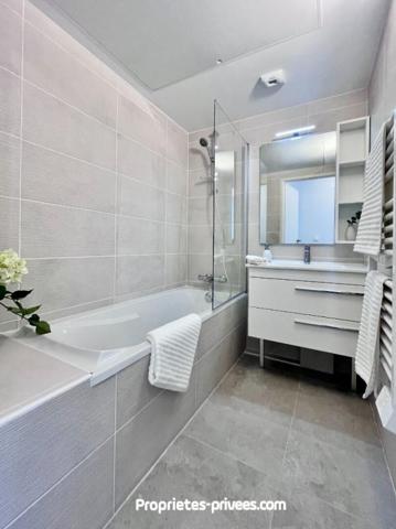 Fréjus Counilliers-ValescureT4 lumineux avec toit-terrasse et vues imprenables