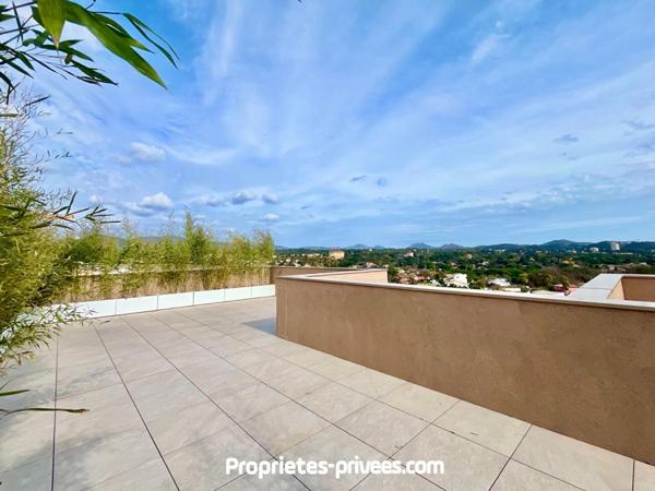 Fréjus Counilliers-ValescureT4 lumineux avec toit-terrasse et vues imprenables