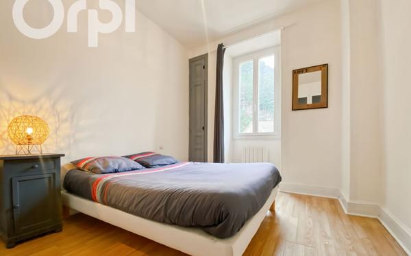 Appartement à vendre    3 pièces • 70 m2 Vals-les-Bains