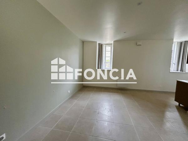 Location Studio 28.8 m² - Guingamp 22200