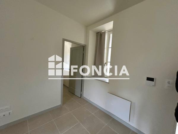 Location Studio 28.8 m² - Guingamp 22200
