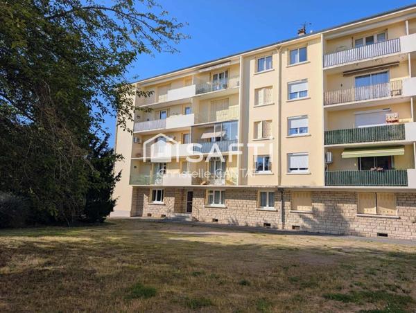 Appartement F3, 2 chambres, balcon, cave et garage