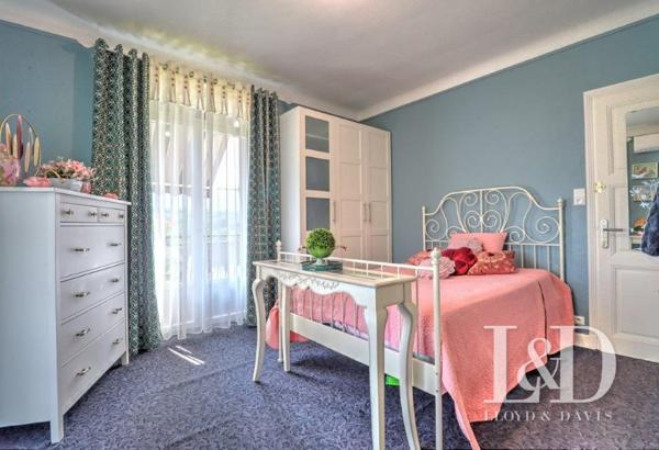 Elégante maison de maître entièrement rénovée proche Chambéry