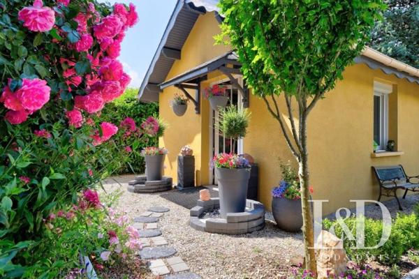 Elégante maison de maître entièrement rénovée proche Chambéry