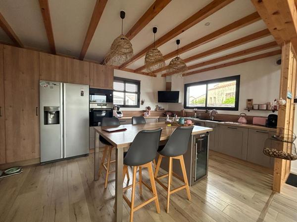 Maison Divatte Sur Loire 5 pièce(s) 150 m2