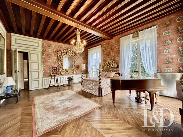 Très beau château proche de Poitiers