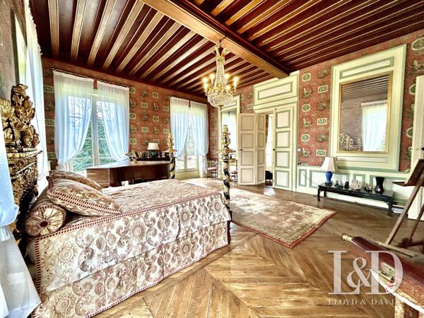 Très beau château proche de Poitiers