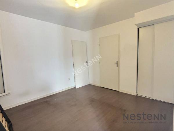 Appartement 2 pièces en dernier étage à Neuilly-sur-Marne avec balcon et garage