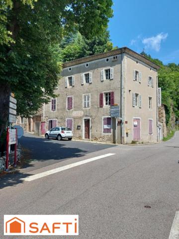 ANCIEN COMMERCE 230m², espace de vie 90 m2, terrain +700m²