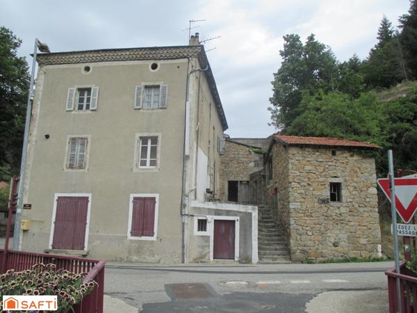 ANCIEN COMMERCE 230m², espace de vie 90 m2, terrain +700m²