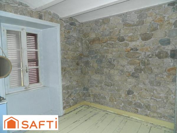 ANCIEN COMMERCE 230m², espace de vie 90 m2, terrain +700m²