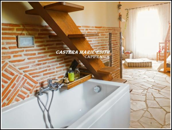 DOMAINE - HAMEAU - MANOIR AVEC TOURS + 2 MAISONS + LAC +33 pièces - MIRANDE à 7 MINUTES (32)Opportunité unique