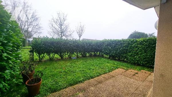 LE LOROUX BOTTEREAU, appartement 2 pièces avec jardin.