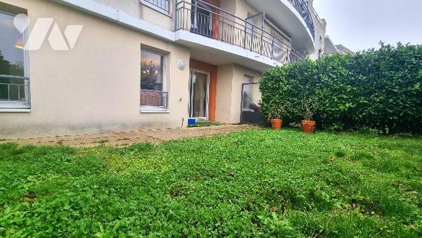 LE LOROUX BOTTEREAU, appartement 2 pièces avec jardin.