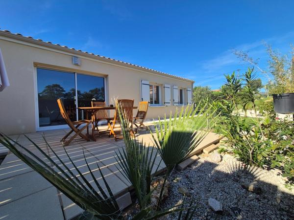 Maison à vendre 4 pièces LE GUA (17), trois chambres, garage. Jardin de 402m²