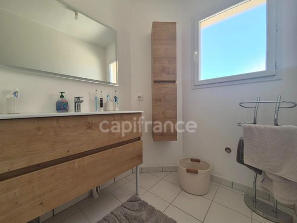 Maison à vendre 4 pièces LE GUA (17), trois chambres, garage. Jardin de 402m²