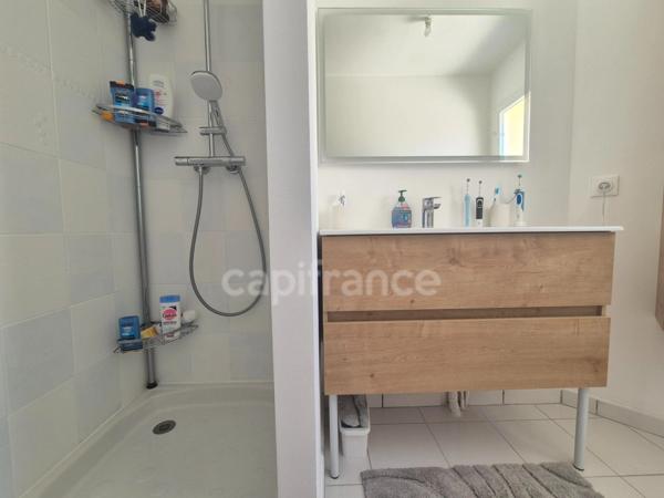 Maison à vendre 4 pièces LE GUA (17), trois chambres, garage. Jardin de 402m²