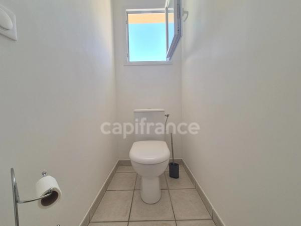 Maison à vendre 4 pièces LE GUA (17), trois chambres, garage. Jardin de 402m²
