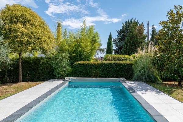 Saint Didier au Mont d'Or - Maison contemporaine - 9 pièces - 6 chambres - Terrain de 1469m²