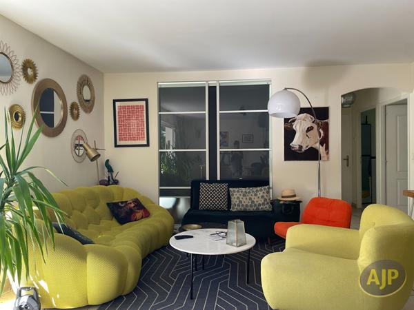 Maison à vendre Saintes - 4 pièces, 92m² avec 2 chambre(s) à 258 000€ - AJP Immobilier Saintes