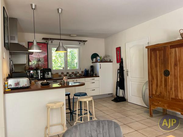 Maison à vendre Saintes - 4 pièces, 92m² avec 2 chambre(s) à 258 000€ - AJP Immobilier Saintes