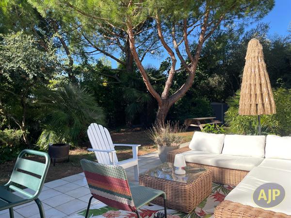 Maison à vendre Saintes - 4 pièces, 92m² avec 2 chambre(s) à 258 000€ - AJP Immobilier Saintes