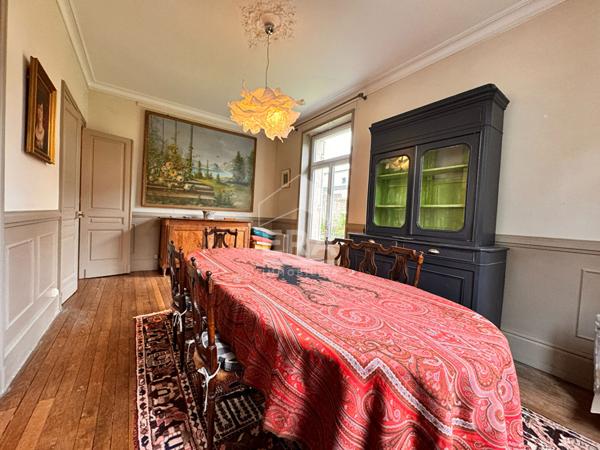 A VENDRE SUPERBE MAISON BOURGEOISE EN CENTRE VILLE DE PERIGUEUX (24000) avec JARDIN & 4 GARAGES