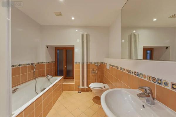 Achat - Maison Divonne-les-Bains 01220 11 pièces 661 m 2 31616 m 2