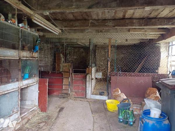 ANCIEN CORPS DE FERME - DEPENDANCES - PRE A VENDRE A LION DEVANT DUN