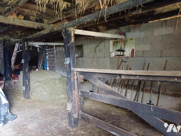 ANCIEN CORPS DE FERME - DEPENDANCES - PRE A VENDRE A LION DEVANT DUN