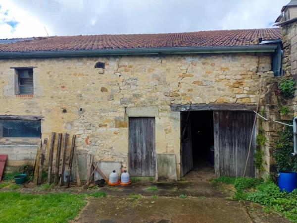 ANCIEN CORPS DE FERME - DEPENDANCES - PRE A VENDRE A LION DEVANT DUN