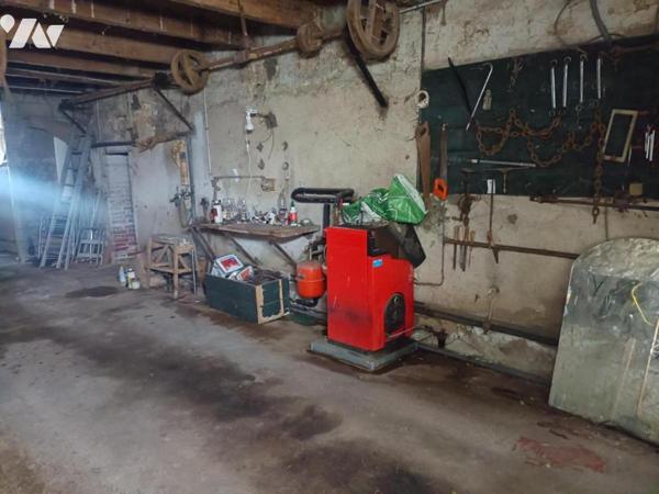 ANCIEN CORPS DE FERME - DEPENDANCES - PRE A VENDRE A LION DEVANT DUN