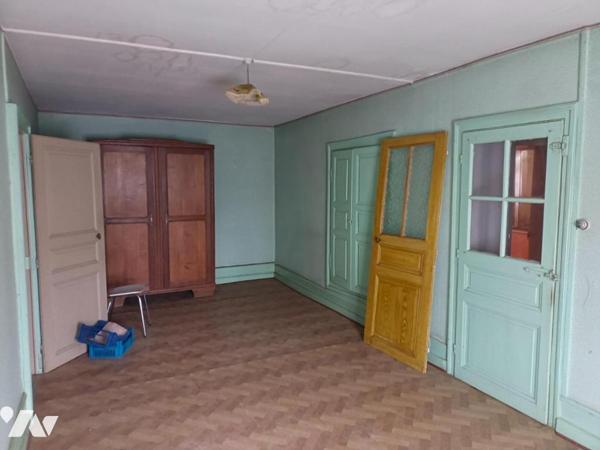 ANCIEN CORPS DE FERME - DEPENDANCES - PRE A VENDRE A LION DEVANT DUN