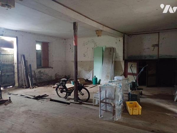 ANCIEN CORPS DE FERME - DEPENDANCES - PRE A VENDRE A LION DEVANT DUN