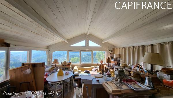 Sud-Est de la France, dans un cadre magnifique, en Ardèche magnifique maison en pierres de 320m² habitables sur 4500m² de terrain - Piscine - Exposition sud et Belle Vue dégagée