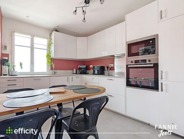 Appartement
         6 pièces
        - 122 m² Exclusivité 395 000 € *