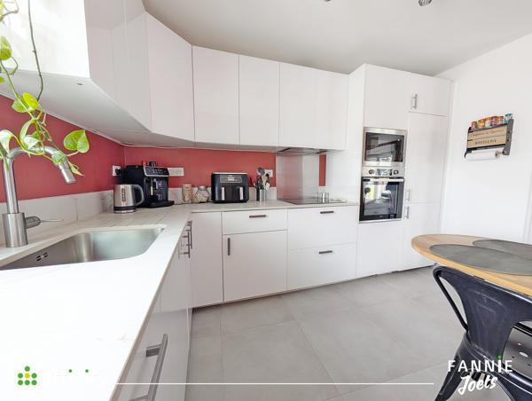 Appartement
         6 pièces
        - 122 m² Exclusivité 395 000 € *